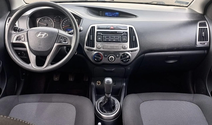 Hyundai i20 cena 17900 przebieg: 121000, rok produkcji 2012 z Radziejów małe 137
